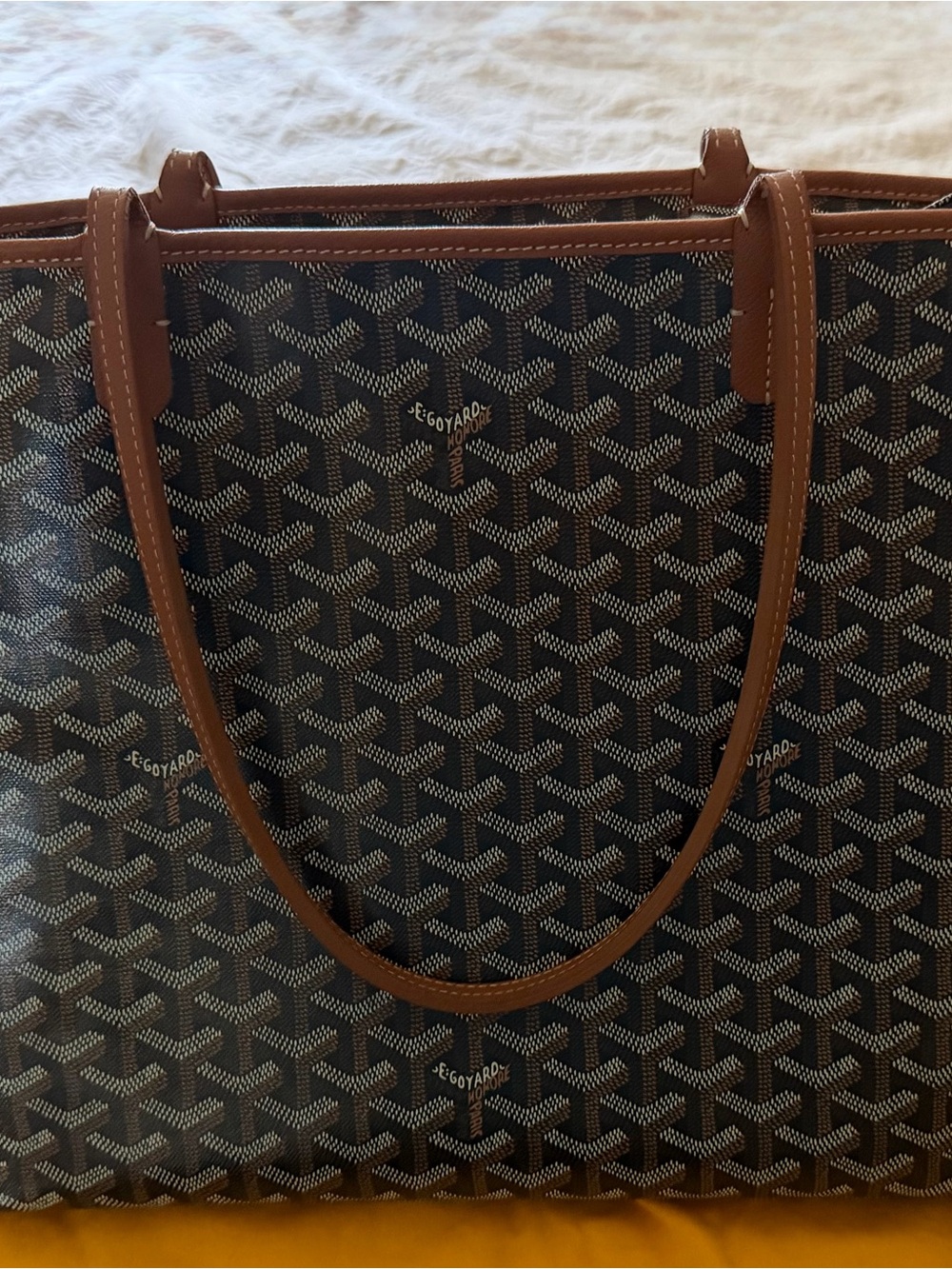 Goyard Brown/Black Sac Artois MM Signature Chevron Pattern Noir Et Natural